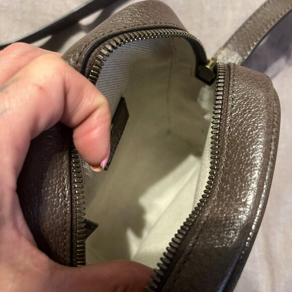 Gucci Cross Body - like new - Picture 3 of 7